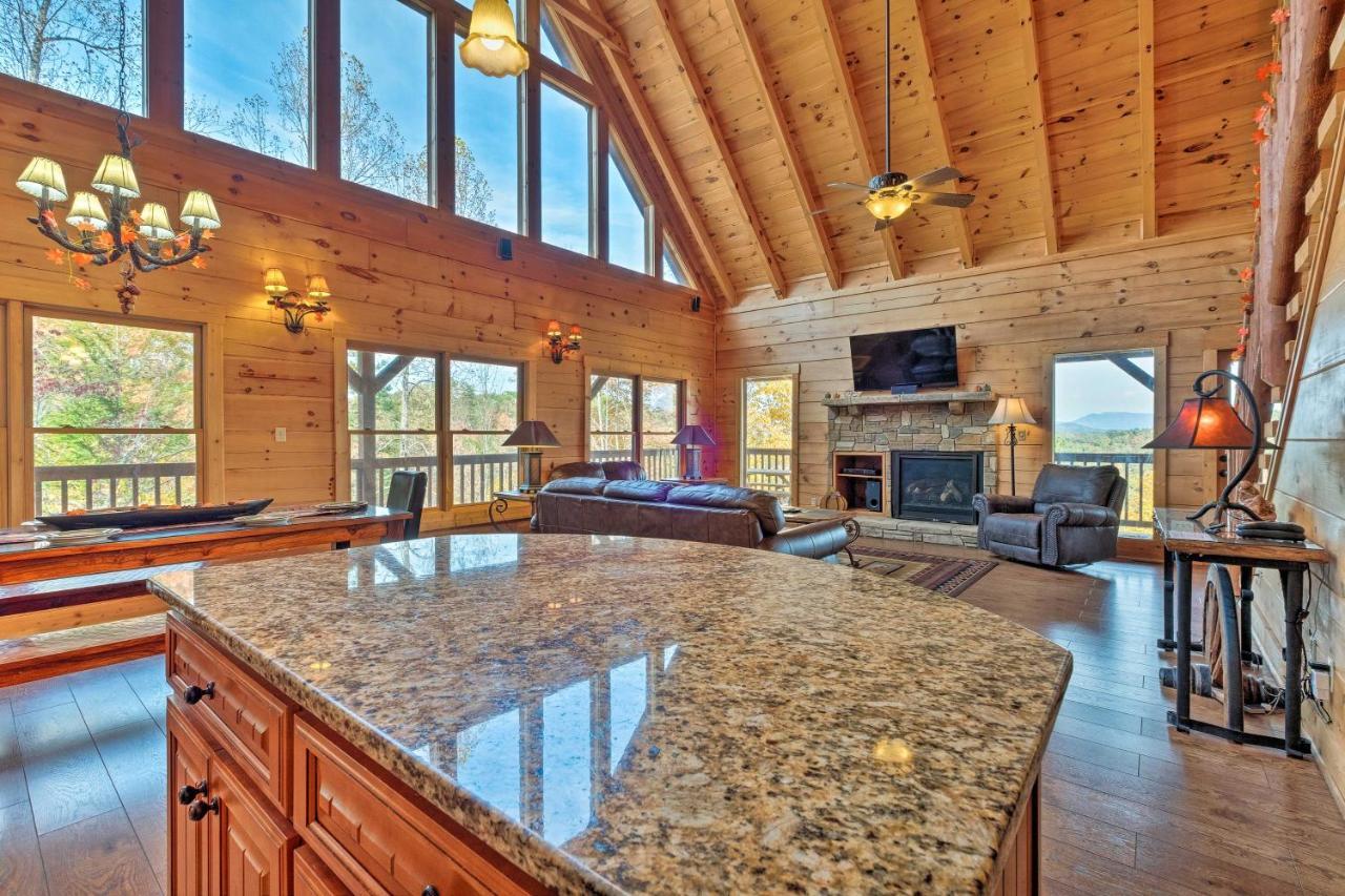 Pigeon Forge Cabin With Brand New Hot Tub And Views! Sevierville Eksteriør billede
