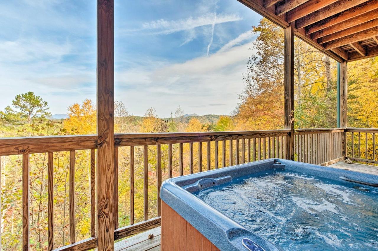 Pigeon Forge Cabin With Brand New Hot Tub And Views! Sevierville Eksteriør billede